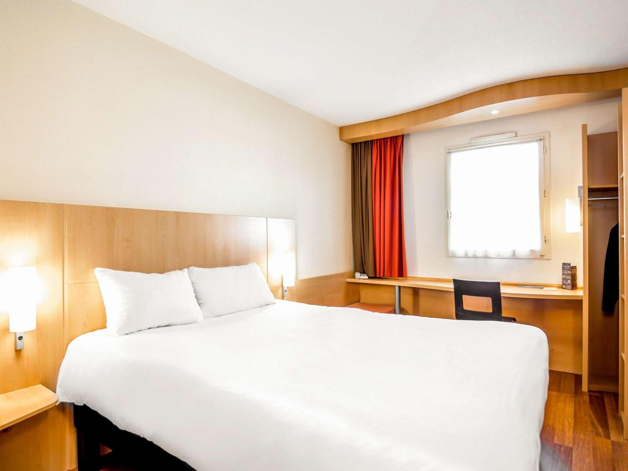 Ibis Montauban Hotel Exterior photo